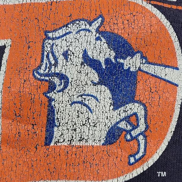 Vintage 1996 Denver Broncos Sweatshirt Medium 22x25 Sun-Faded - Picture 15 of 16